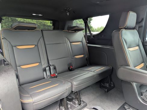 Used 2022 GMC Yukon XL AT4 AWD/4WD image 25
