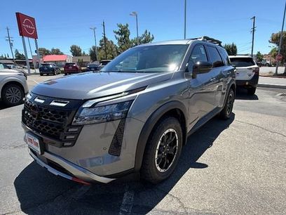 New 2026 Nissan Pathfinder Rock Creek w/ Rock Creek Premium Package
