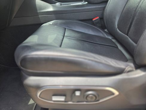 Used 2024 Jeep Wagoneer Series II w/ Flexible Seating Group RWD image 31