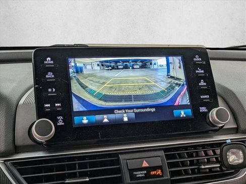 Used 2021 Honda Accord Sport image 11