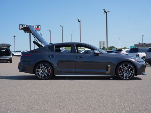 Used 2022 Kia Stinger GT1 AWD/4WD image 11
