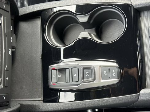 Used 2019 Honda Pilot Touring image 22