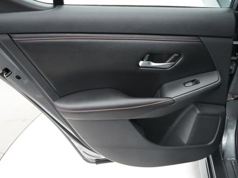 Used 2023 Nissan Sentra SR w/ SR Premium Package FWD image 38