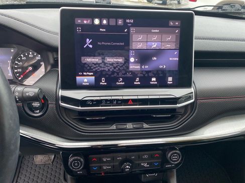 Used 2022 Jeep Compass Trailhawk w/ Trailhawk Convenience Group image 11