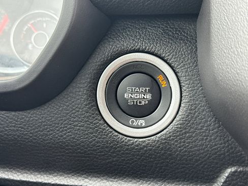 Used 2024 RAM 1500 Laramie image 21