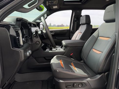 Used 2026 GMC Sierra 1500 AT4 w/ AT4 Premium Package AWD/4WD image 9