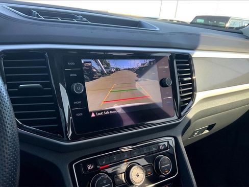 Used 2022 Volkswagen Atlas SEL Premium image 21