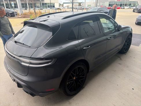Certified 2025 Porsche Macan GTS image 4