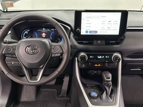 Used 2024 Toyota RAV4 XSE w/ Weather Package image 9