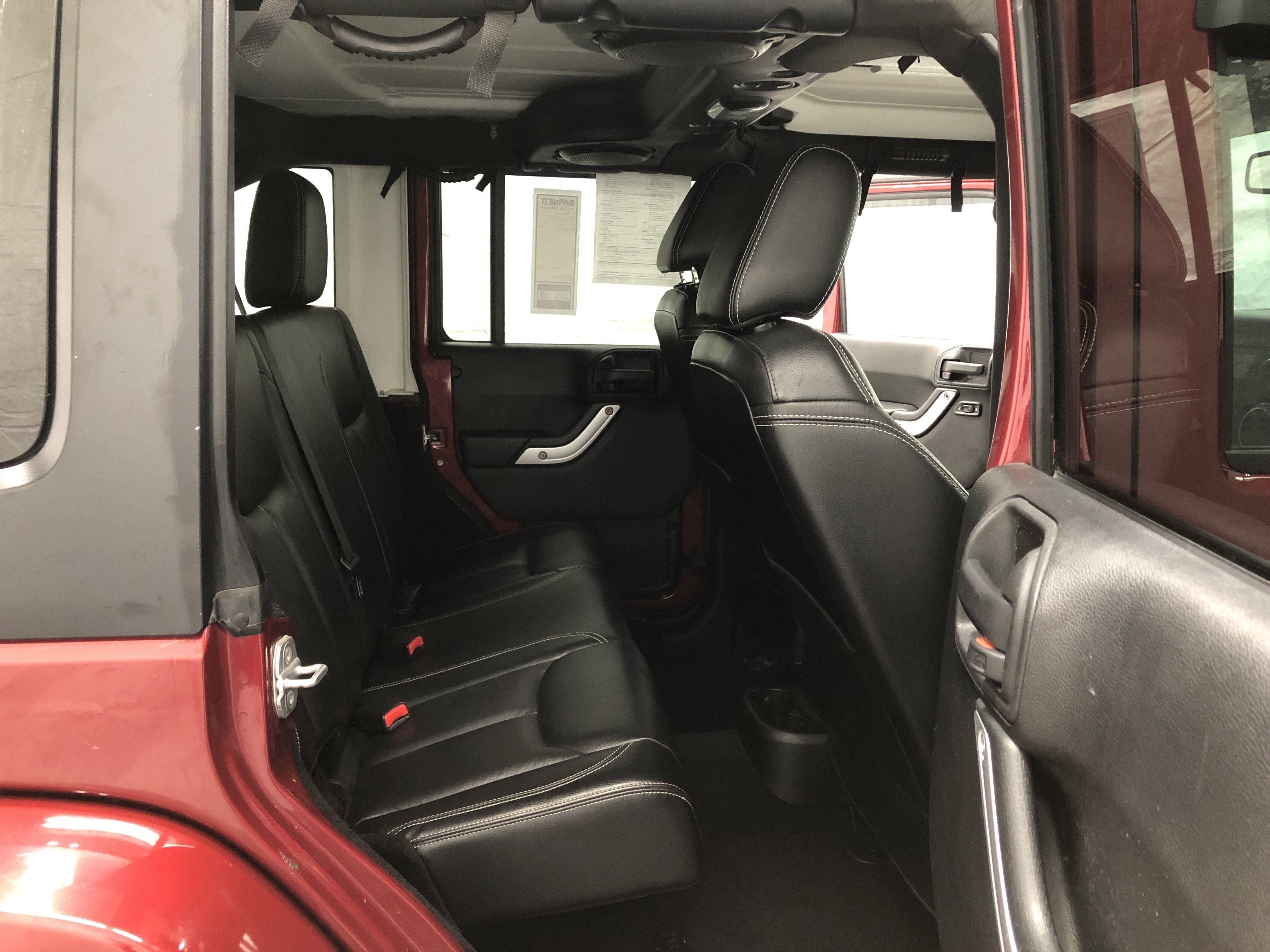 Used 2013 Jeep Wrangler Unlimited Sahara AWD/4WD image 8