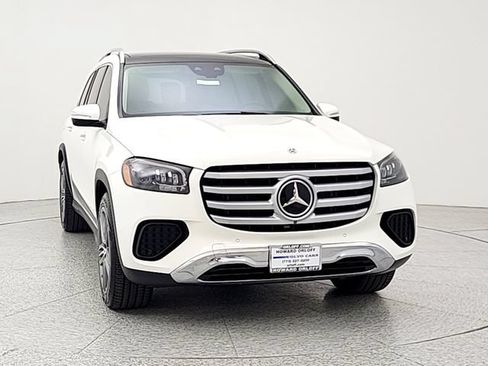Used 2024 Mercedes-Benz GLS 450 4MATIC image 2