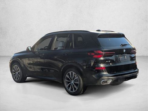 Used 2026 BMW X5 xDrive40i w/ M Sport Package image 9