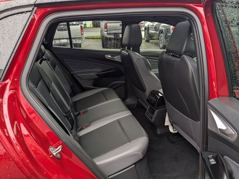 Used 2023 Volkswagen ID.4 Pro S image 29