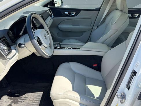 Used 2024 Volvo S60 B5 Plus w/ Climate Package FWD image 5