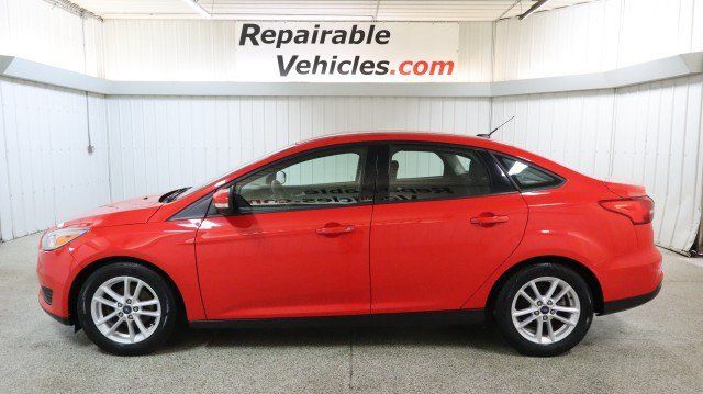 Used 2017 Ford Focus SE FWD image 1