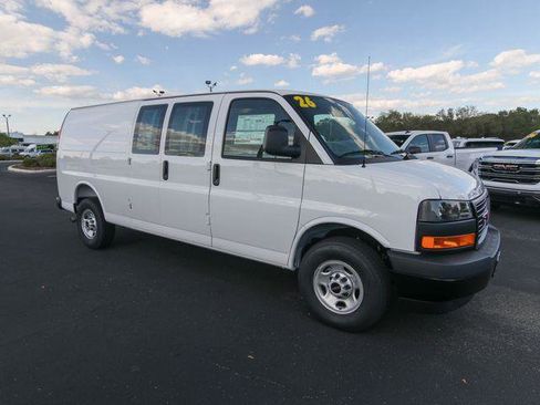 New 2026 GMC Savana 2500 Extended RWD image 12