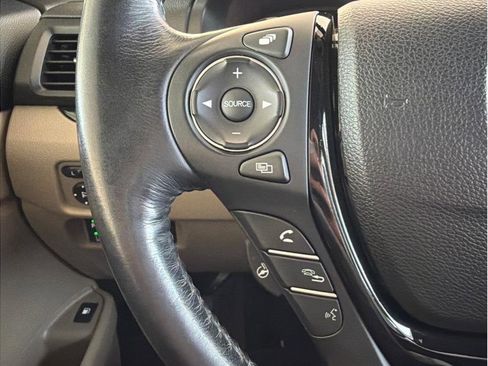 Used 2019 Honda Ridgeline RTL-E image 18