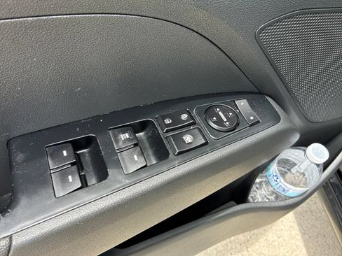 Used 2020 Hyundai Elantra SE w/ Cargo Package (C1) FWD image 15