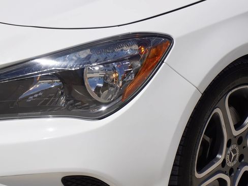 Used 2018 Mercedes-Benz CLA 250 image 2