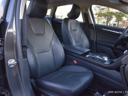 Used 2018 Ford Fusion Titanium AWD/4WD image 13
