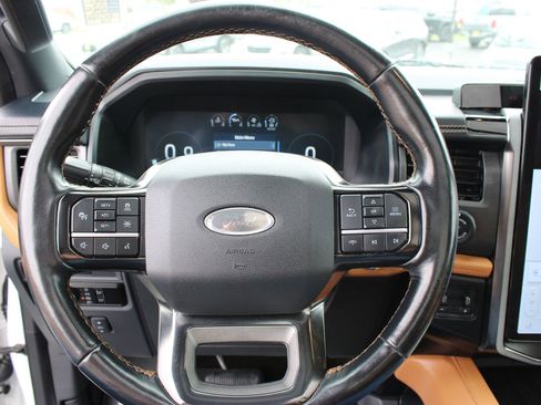Used 2023 Ford Expedition Platinum AWD/4WD image 12