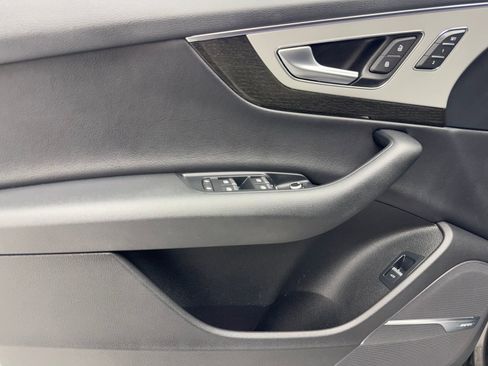 Used 2019 Audi Q7 2.0T Premium Plus w/ Premium Plus Package AWD/4WD image 38