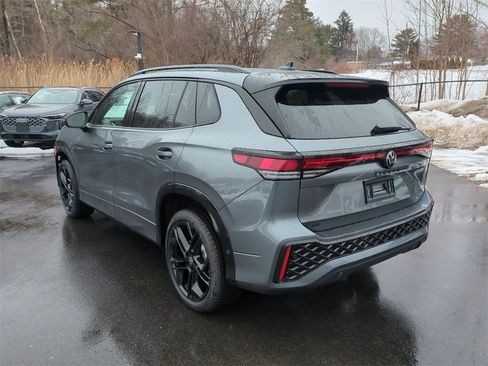 New 2026 Volkswagen Tiguan SE R-Line image 5