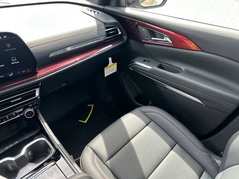 New 2026 Chevrolet Traverse Z71 w/ Driver Confidence Package AWD/4WD image 22