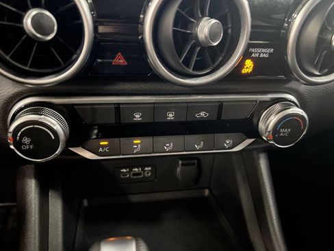 Used 2022 Nissan Sentra SV FWD image 16