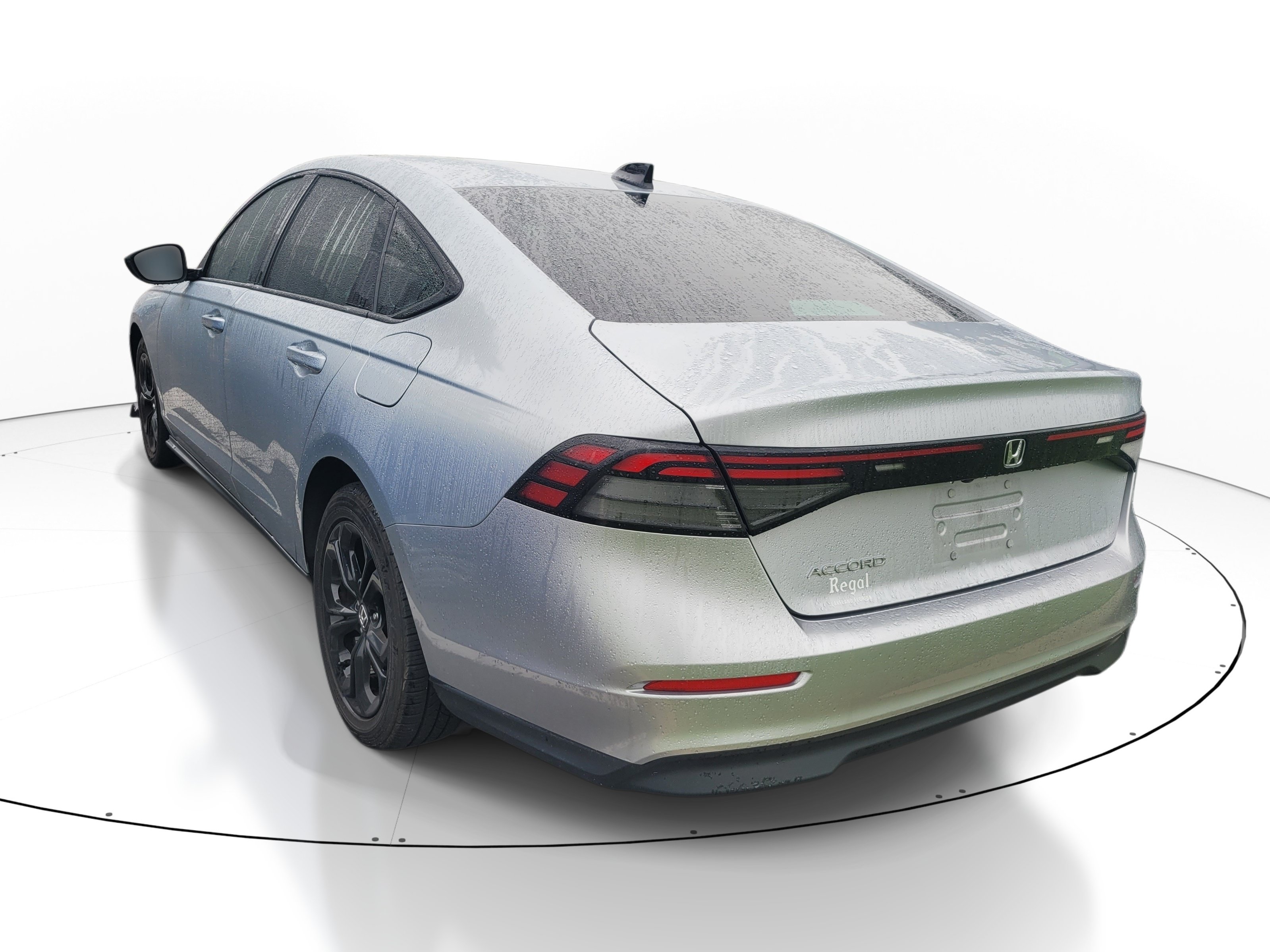 Used 2025 Honda Accord SE image 6