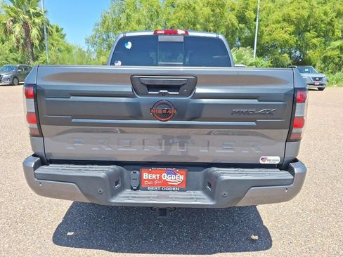 Used 2025 Nissan Frontier PRO-4X w/ Tow Package AWD/4WD image 6