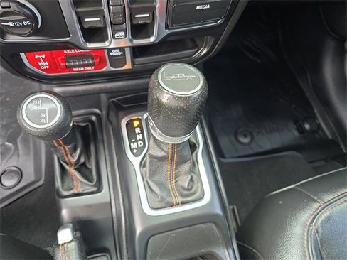 Certified 2021 Jeep Gladiator Mojave image 19