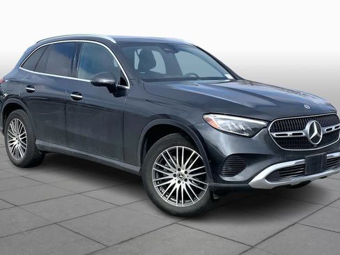 Used 2024 Mercedes-Benz GLC 300 4MATIC image 3