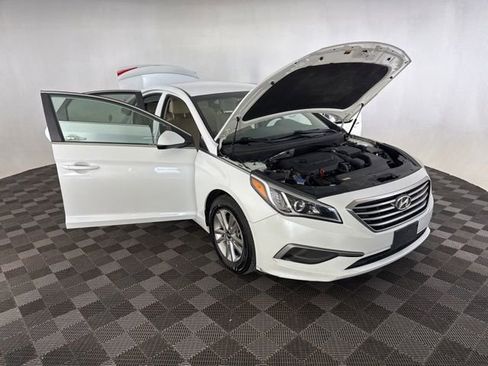 Used 2016 Hyundai Sonata SE FWD image 12