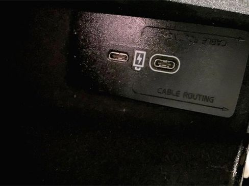 Certified 2024 Volvo XC90 B6 Ultimate image 34