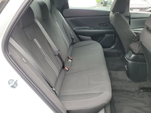 Certified 2025 Hyundai Elantra Sport w/ Cargo Package image 21