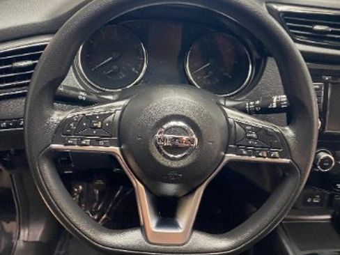 Used 2019 Nissan Rogue Sport S image 24