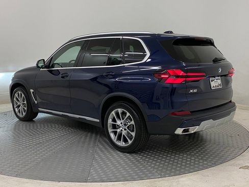 Used 2026 BMW X5 xDrive40i w/ Climate Comfort Package image 3