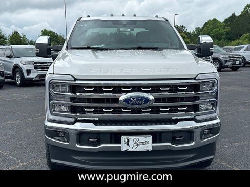 New 2025 Ford F250 Lariat w/ Chrome Package image 2