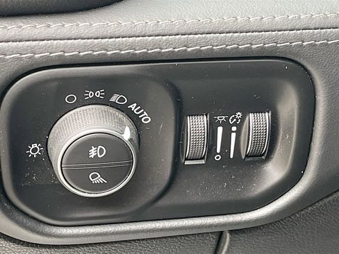 Used 2020 RAM 1500 Limited AWD/4WD image 10
