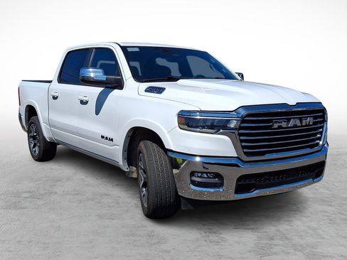 Used 2025 RAM 1500 Laramie AWD/4WD image 3