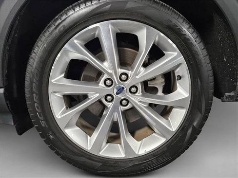 Used 2023 Ford Explorer Platinum w/ Technology Package image 23