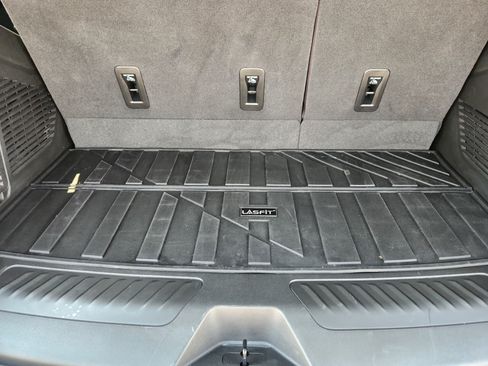 Used 2026 Chevrolet Tahoe LT w/ Comfort Package RWD image 32