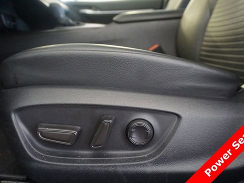 Used 2024 Toyota Camry SE FWD image 6
