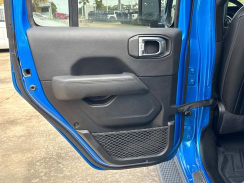 Used 2021 Jeep Wrangler Unlimited Sahara image 11