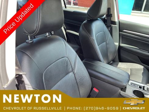 Used 2025 Nissan Altima 2.5 SL AWD/4WD image 21