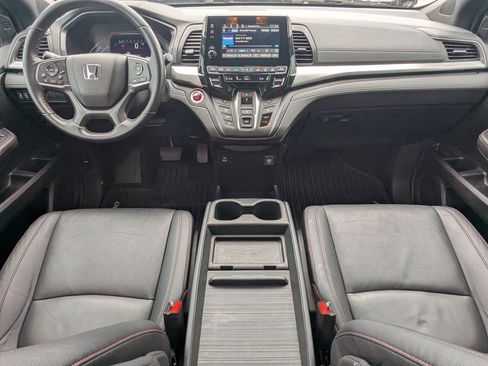 Used 2024 Honda Odyssey Sport image 16
