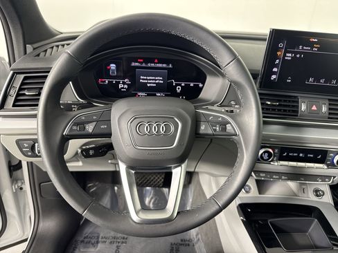 Used 2024 Audi Q5 2.0T Premium w/ Summer of Audi Package AWD/4WD image 21