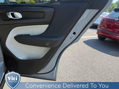 Certified 2024 Volvo XC40 B5 Plus w/ Protection Package Premier AWD/4WD image 26