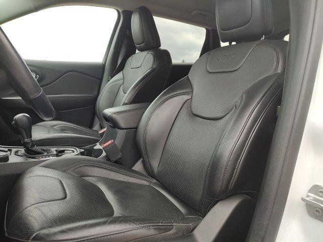 Used 2020 Jeep Cherokee Limited AWD/4WD image 2